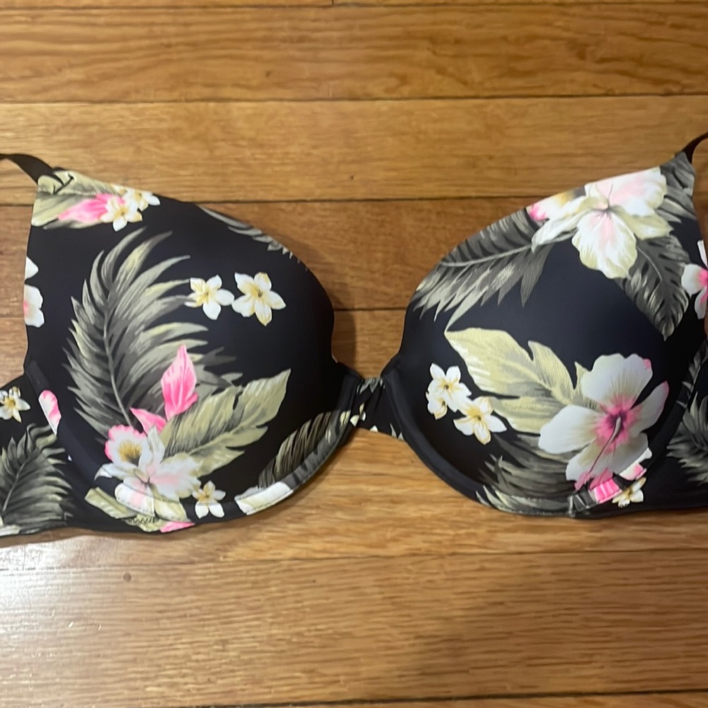 Victoria’s Secret Pink Tropical Floral Print Wear Everywhere Push-up Bra 36B